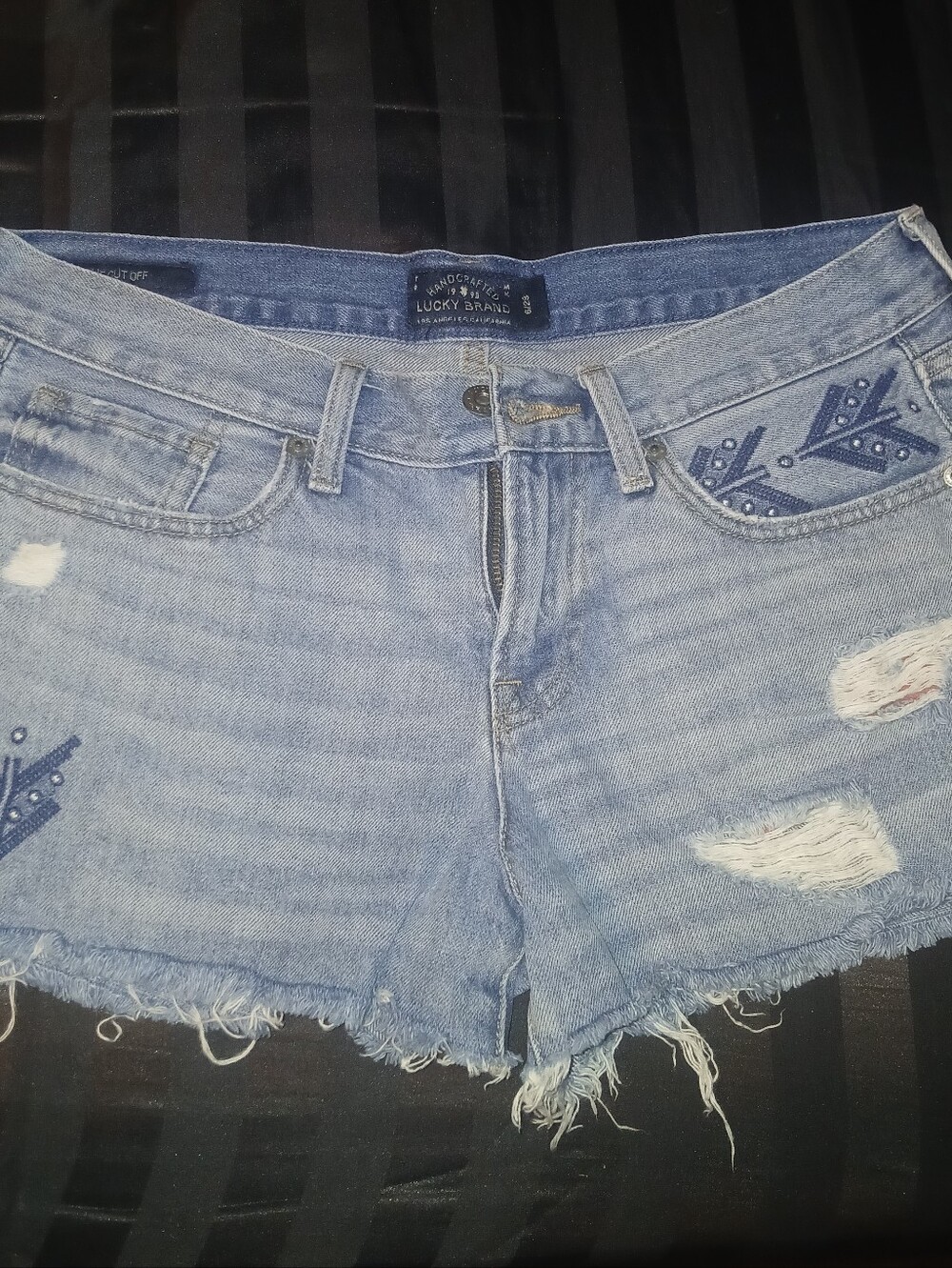 Lucky Brand Women's The Cut Off Distressed Denim Shorts Size 6/28 Blue